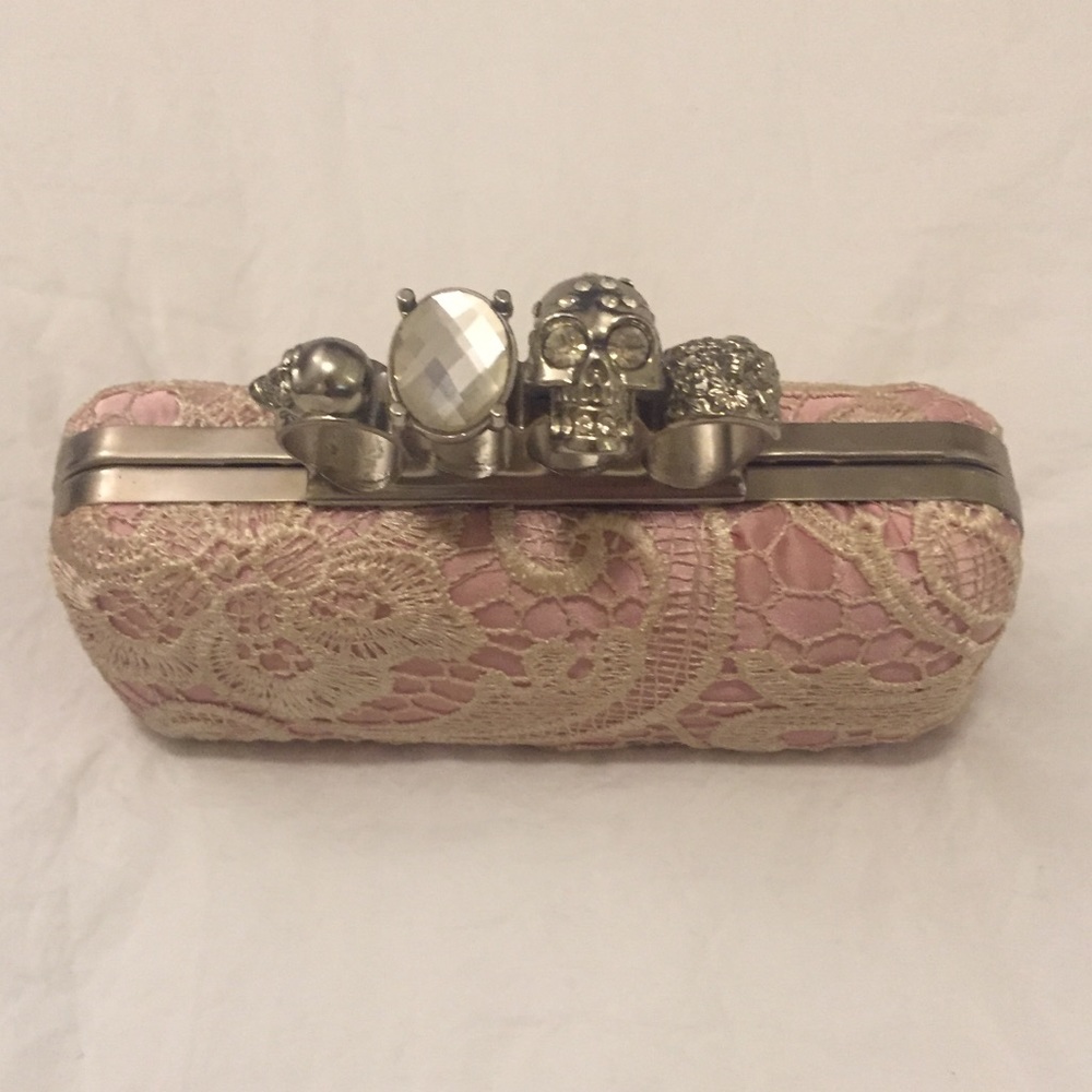 Light Pink Floral Skull Knuckle Clutch 👛✨